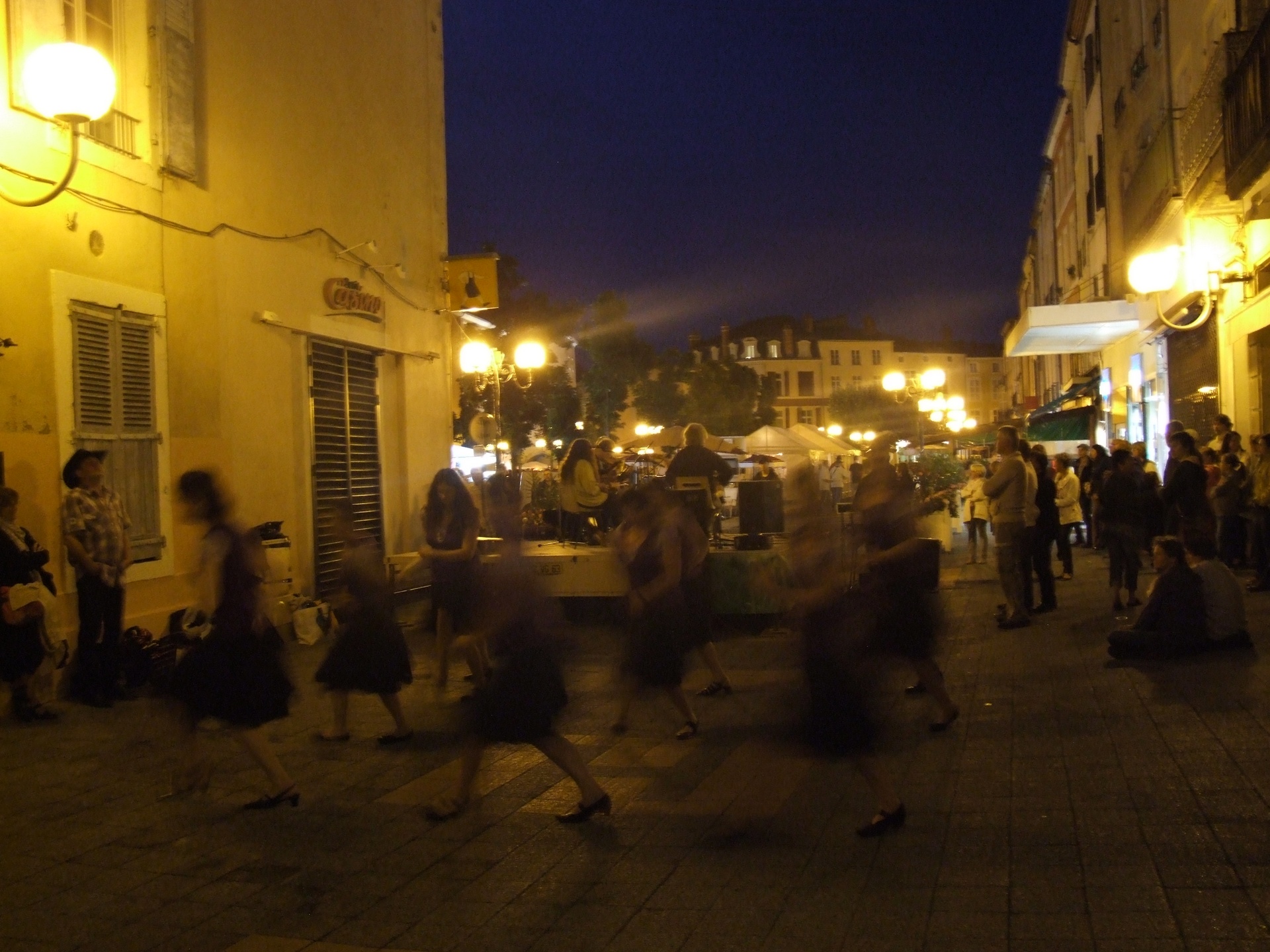 Issoire Folk Festival, France with The Flying Toads